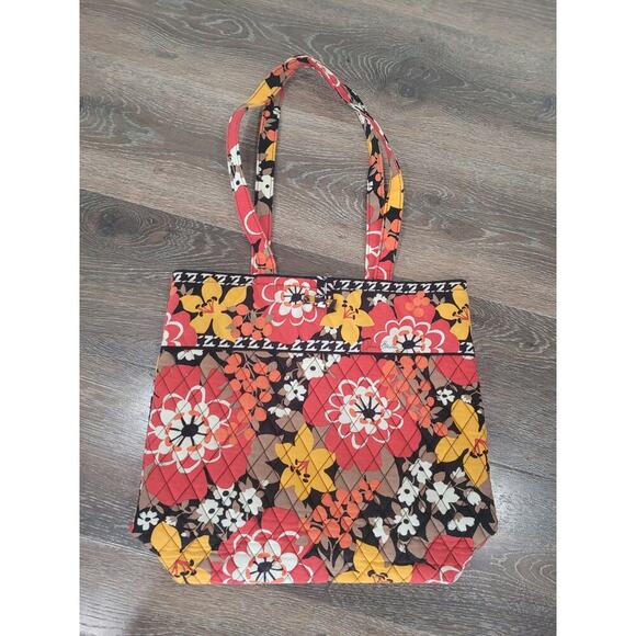 Vera Bradley Bittersweet Toggle Tote Shoulder‎ Bag Boho Red Flower #2 - Picture 1 of 4